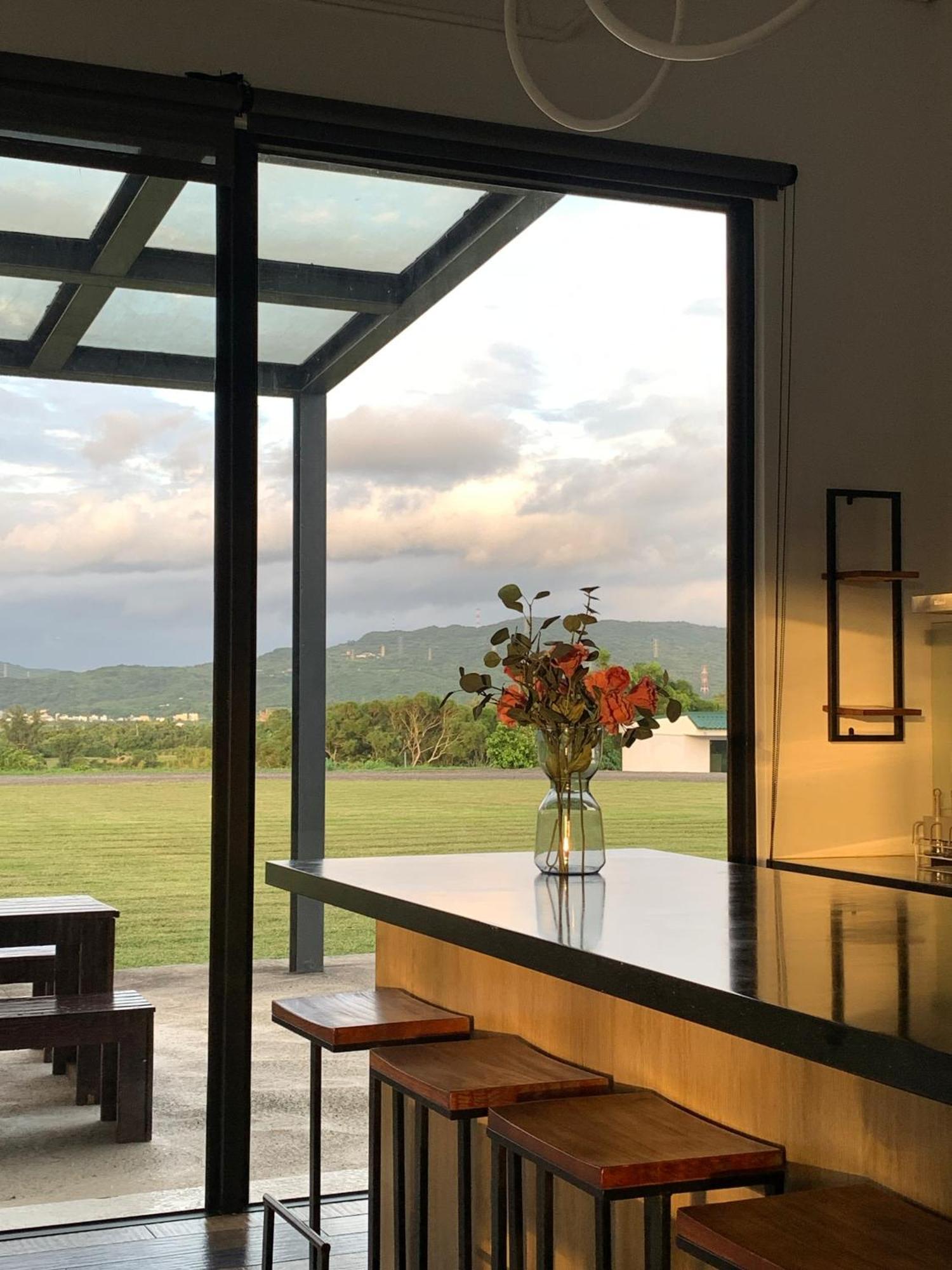 Still Hills Inn Heng-ch'un Exterior foto